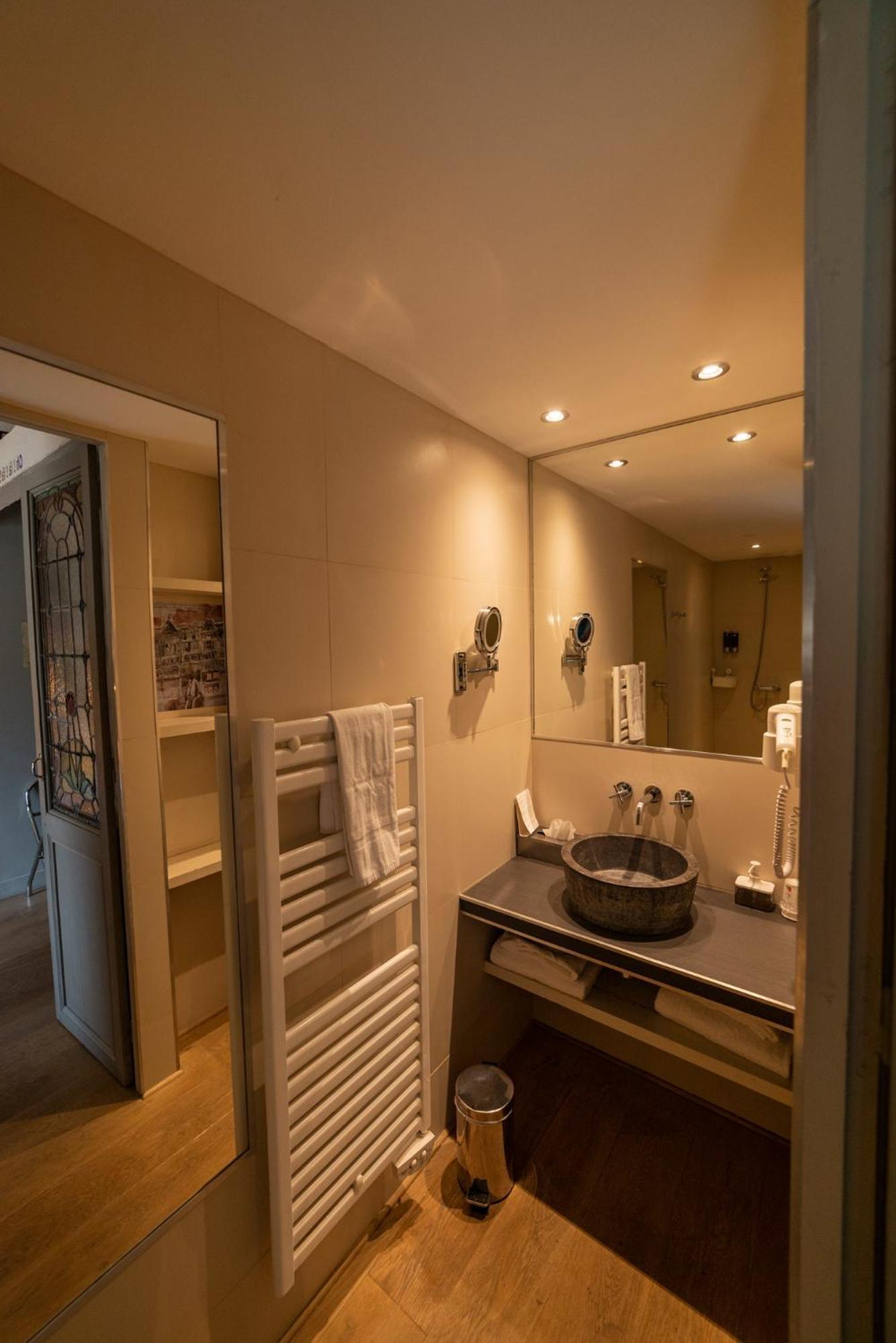 Art'Hotel & Spa Le Potin Gourmand Клюни Экстерьер фото